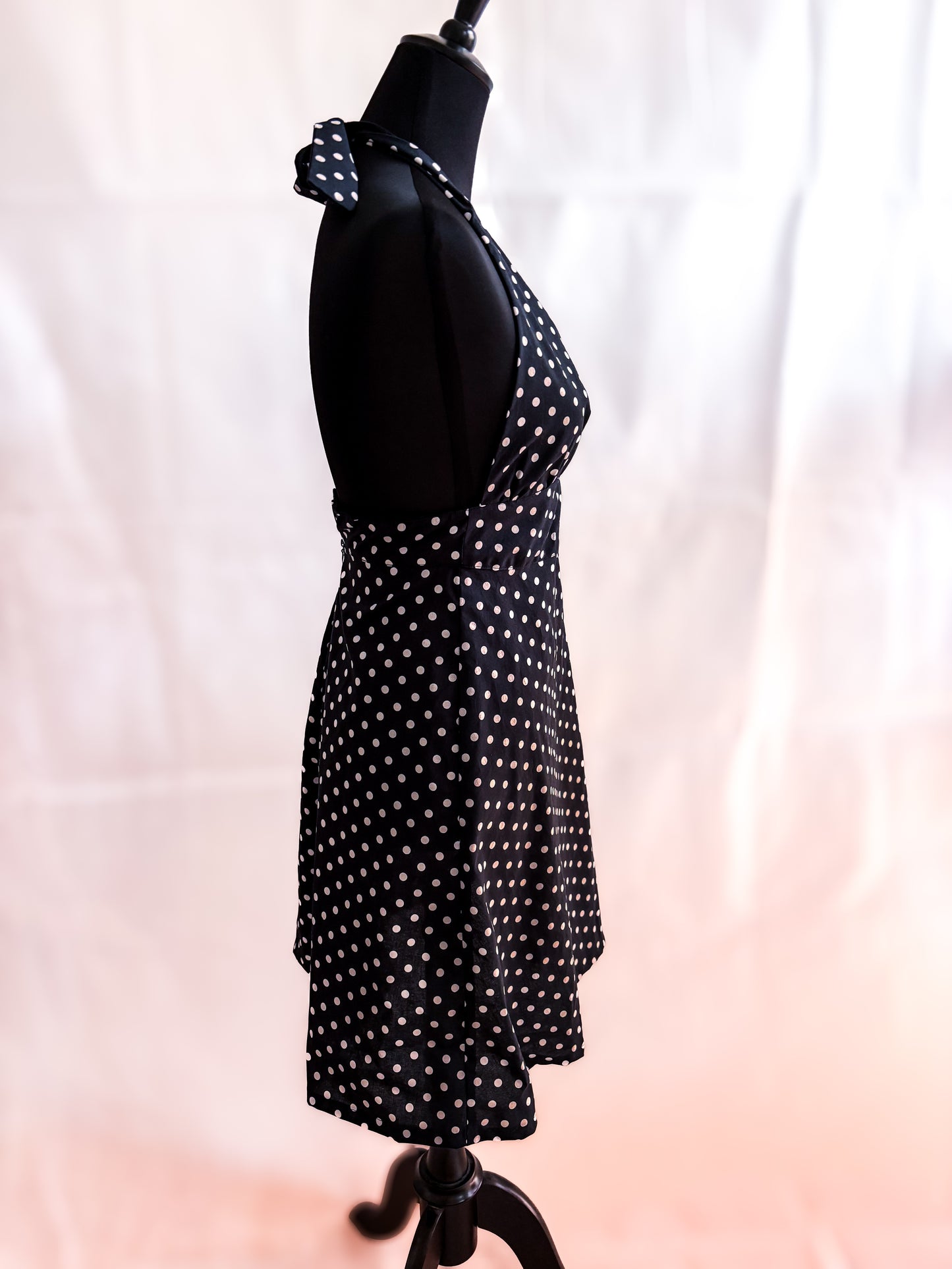 Neckholder-Kleid